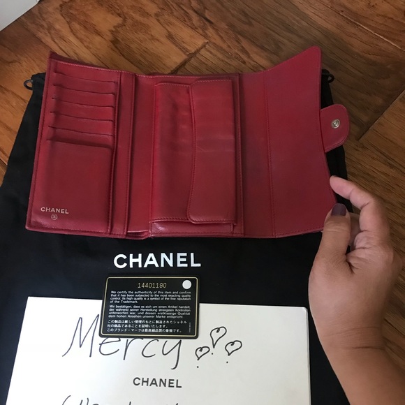 SOLD!!!Trifold wallet in red - Picture 2 of 8